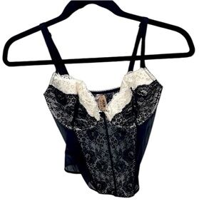 NWT Victorias Secret corset
